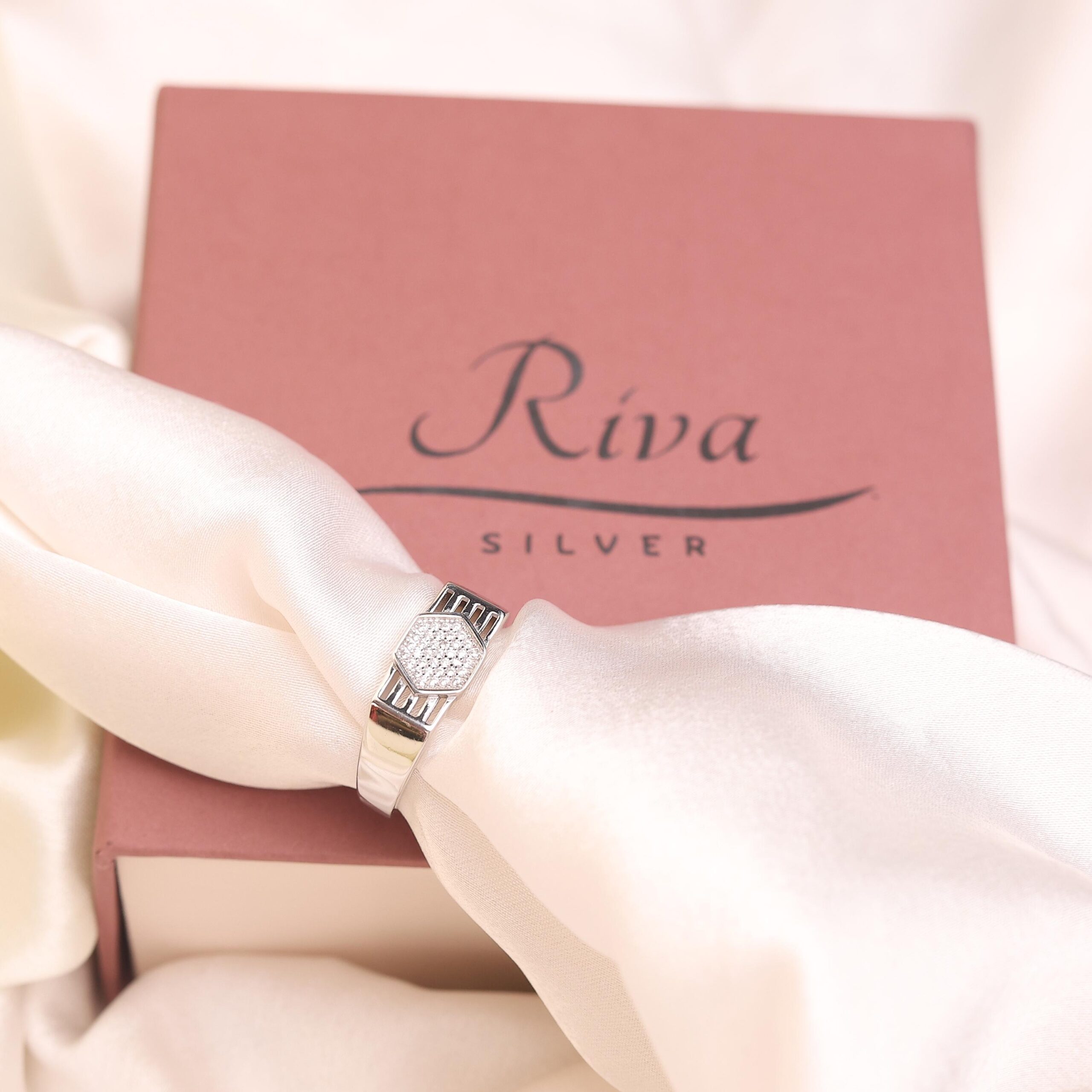 Hexa Luxe Ring - Image 4