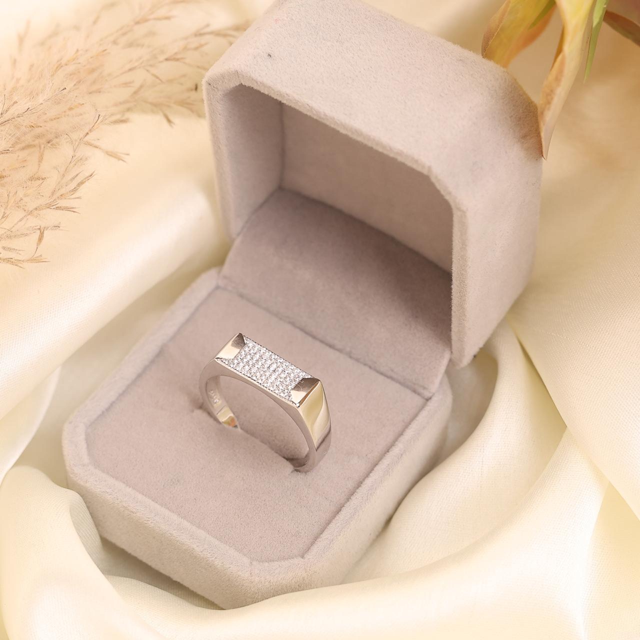 Pavé Bar Silver Ring - Image 3