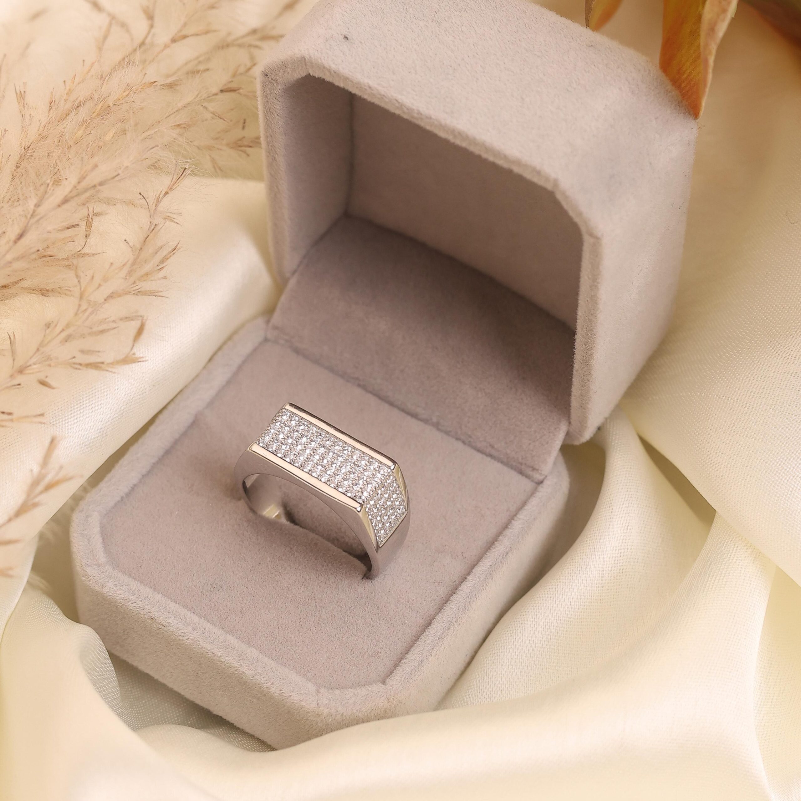 Men’s Silver Grid Ring - Image 2