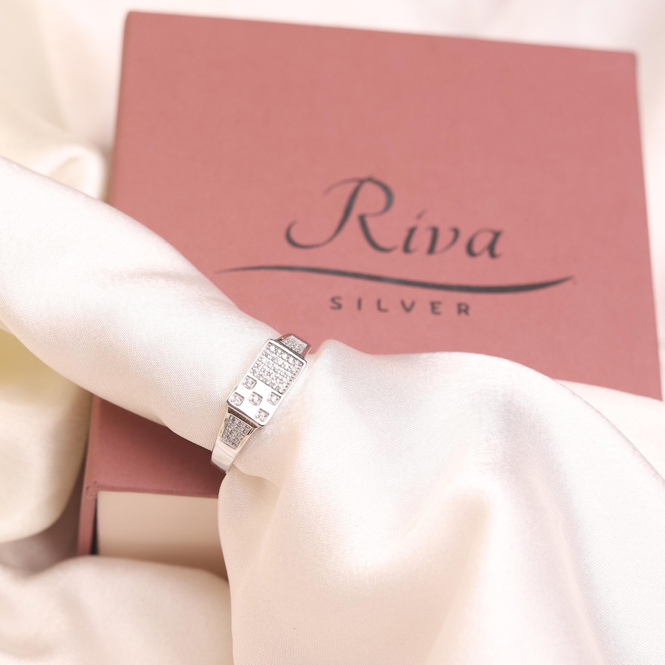 Silver Sparkle Men’s Ring - Image 4