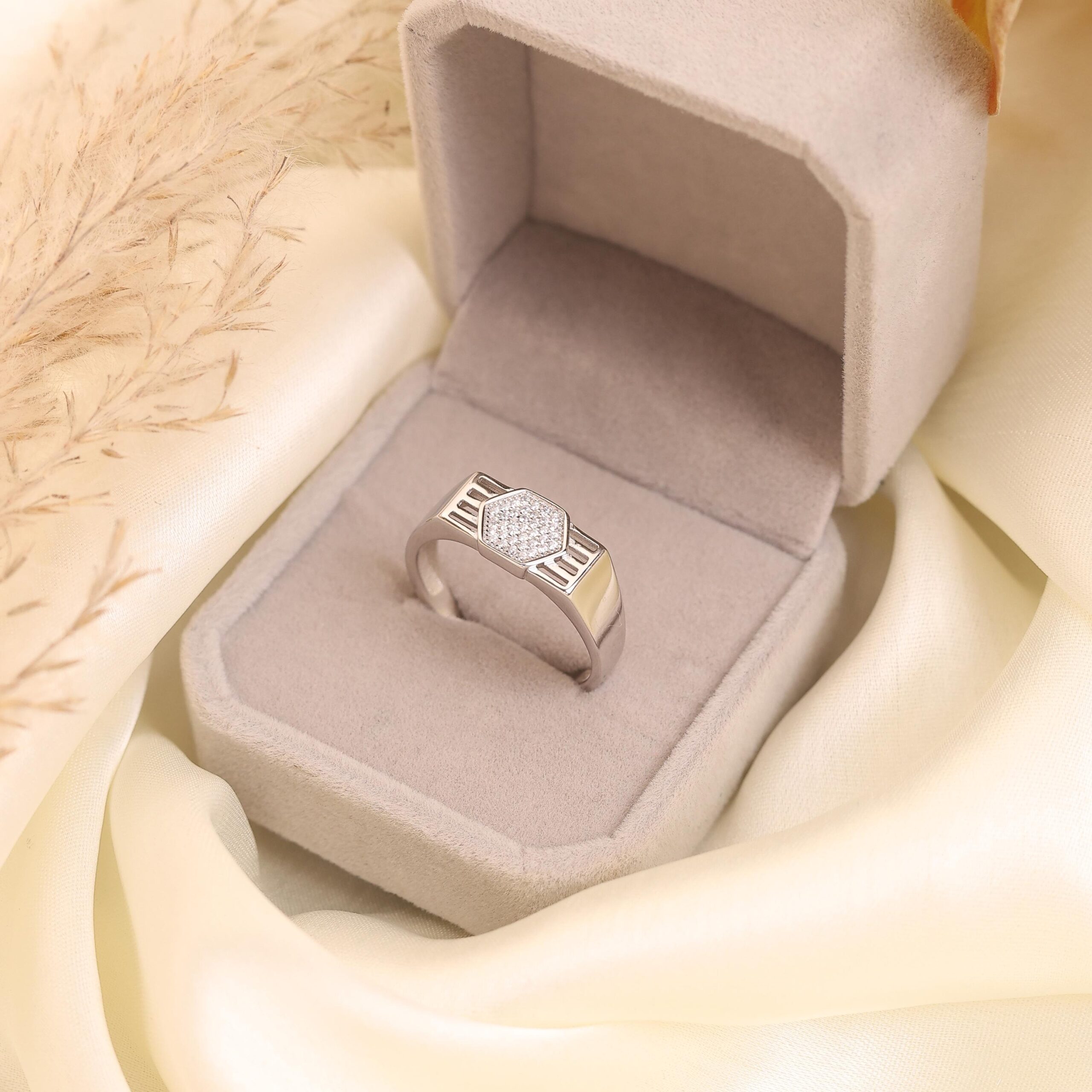 Hexa Luxe Ring - Image 3