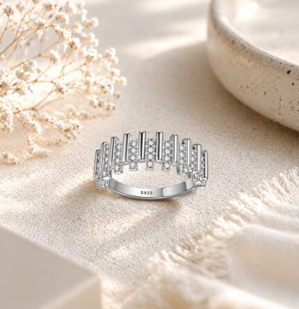 Elegant Sterling Silver Crown Ring
