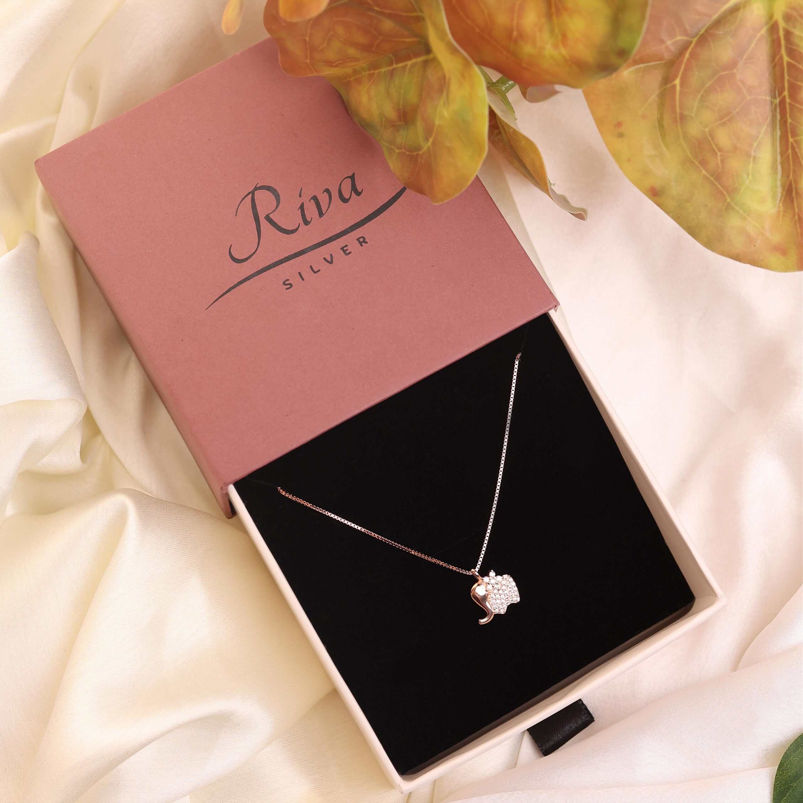 Elegant Rose Gold Crystal Cluster Pendant - Image 6